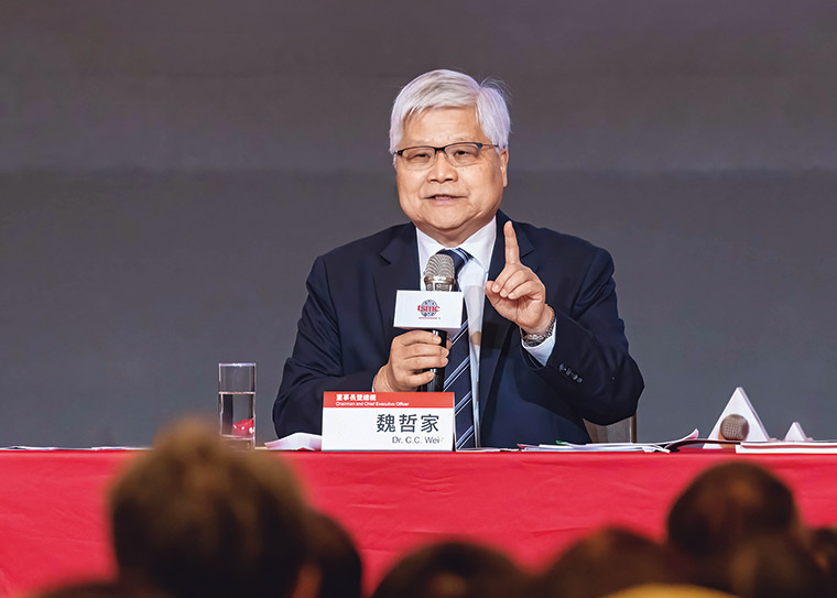 《大而美法案》提高先進製造業的稅收抵免、獎勵研發，有 望減輕台積電赴美設廠的成本。圖為台積電董事長魏哲家。