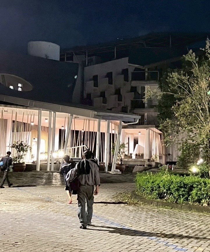 工研院六甲院區免費提供員工宿舍給台電無聲英雄住宿，讓他們每天經過12小時搶修奮戰後有地方可以稍微休息。