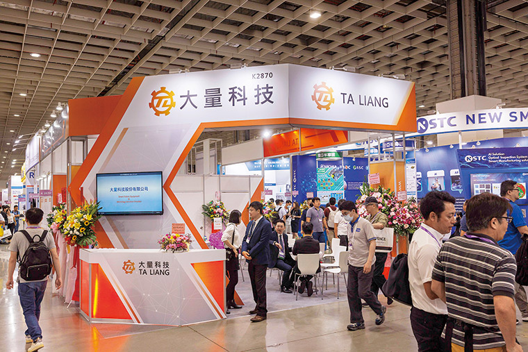 PCB產業隨AI應用大幅升級,對設備需求也提升,大量科技 今年起訂單一路成長,預計旺到明年。