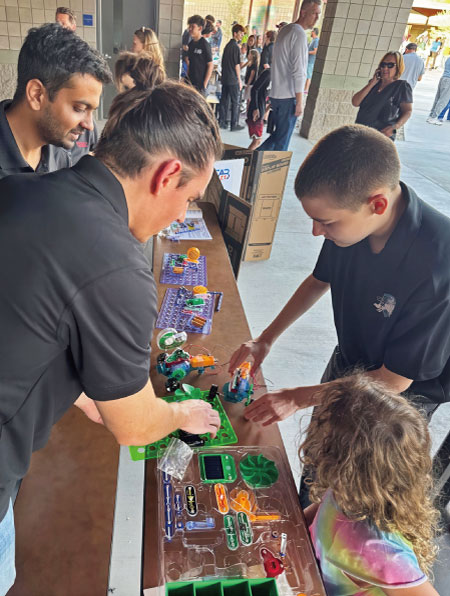 推動社區STEM教育，展示半導體晶圓製造過程。