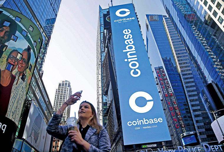 美國最大加密貨幣交易所Coinbase今年5月正式納入標普500指數，然而近 來加密貨幣市場面臨跌勢，Coinbase股價近一個月下跌約3成。