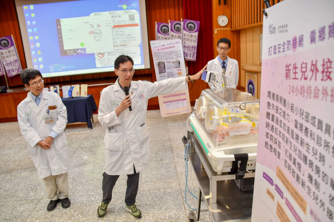 新生兒外接設備,結合即時生命徵象監測與4G遠距傳輸。