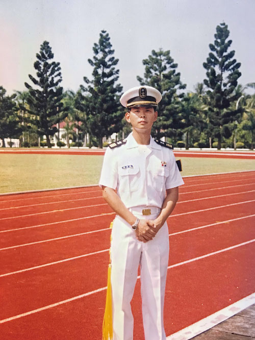 在經歷長達12年的軍中生活之後，張恩魁養成事 事提前準備、記錄SOP的習慣，並實際應用在如 今的投資操作當中。