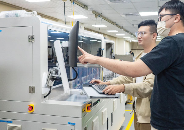 竑騰主要供應先進封測所需檢測設備,近年並切入散熱領域,長線成 長可期。