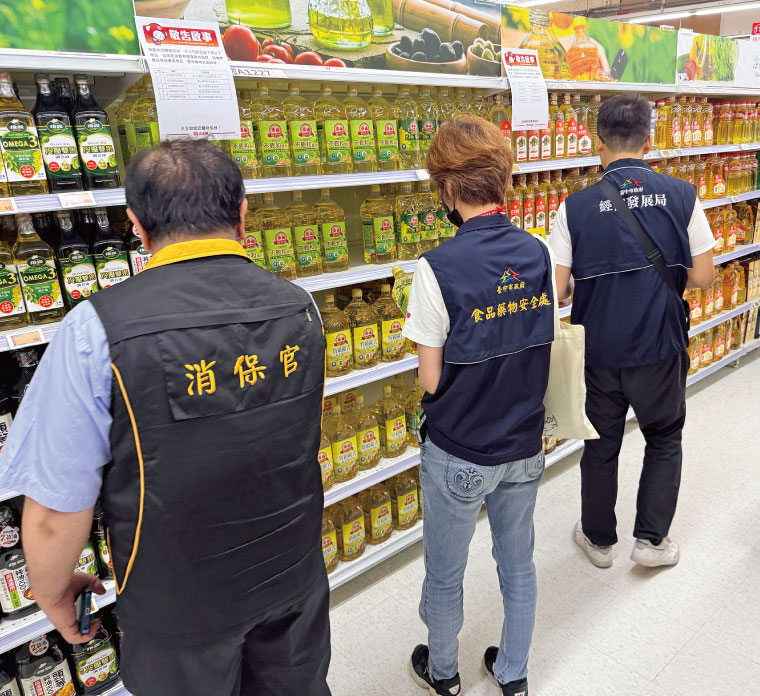 中聯油脂毒油案爆發後,政府旋即啟動下游產品勾稽與預防性下架, 但許多油品恐怕早已被民眾吃下肚。