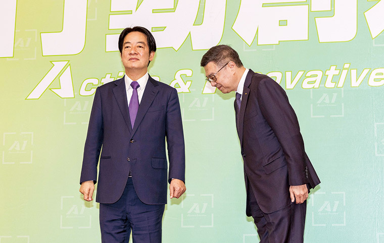 第一波罷免案全盤盡墨，未改變席次結構，由總統賴清德（左）、行政 院長卓榮泰（右）領導的民進黨政府，勢必得調整施政方針及風格。