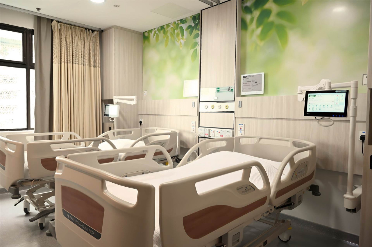 馬來西亞馬六甲仁愛醫院的智慧病房，是馬來西亞全國第一間智慧病房，結合台灣多項醫衛公司產品建置。