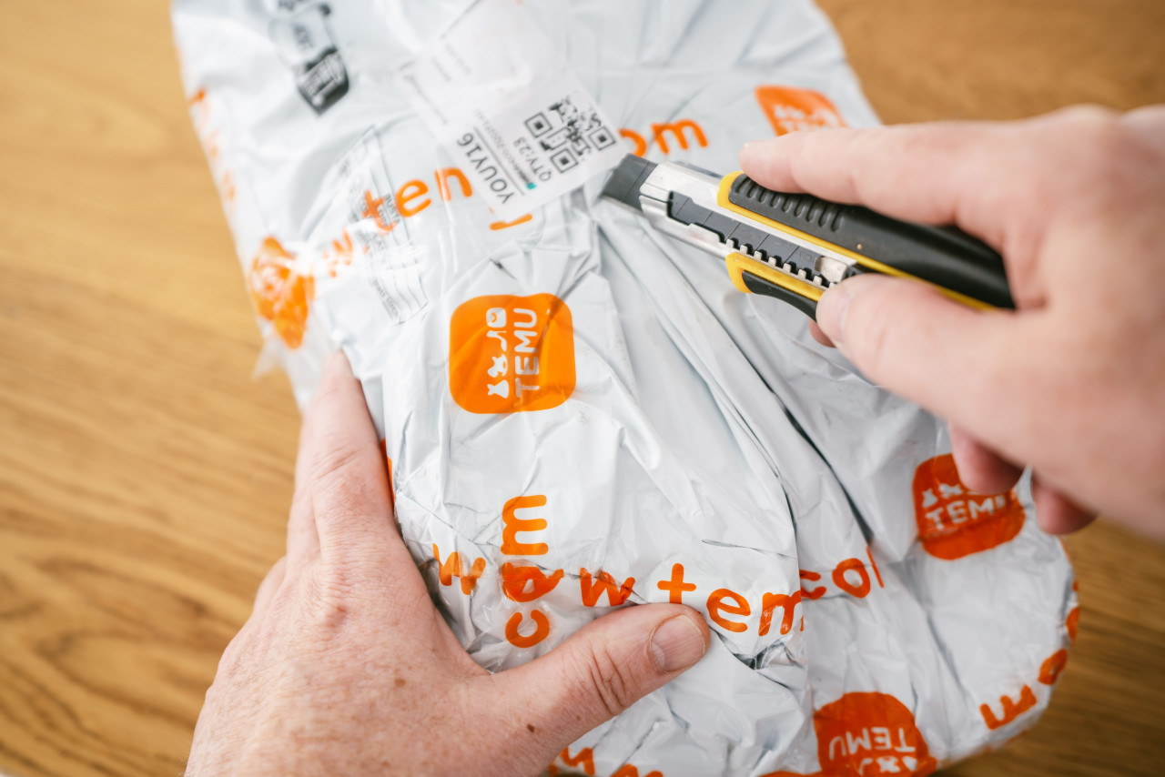 美國取消全球小額包裹免關稅優惠，對於跨境電商恐造成重擊。