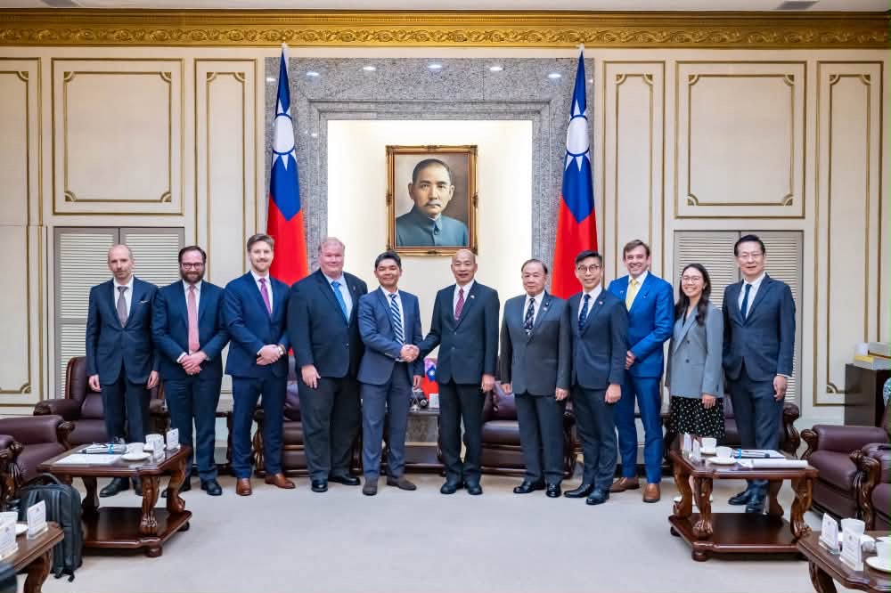 許毓仁率領華府智庫訪團訪問台北，聚焦台灣國防預算與軍購議題。