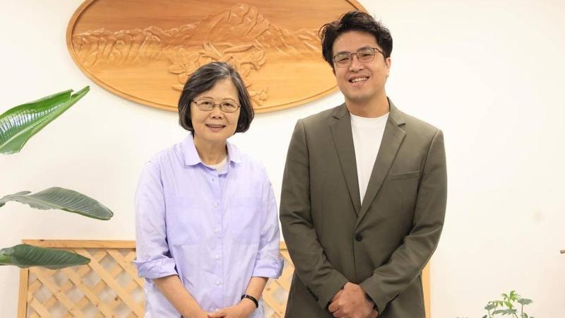 沈伯洋競總主委是蔡英文？他喊「很快會公布」！北市女童猥褻案小英痛心：她一次次在向大人求救