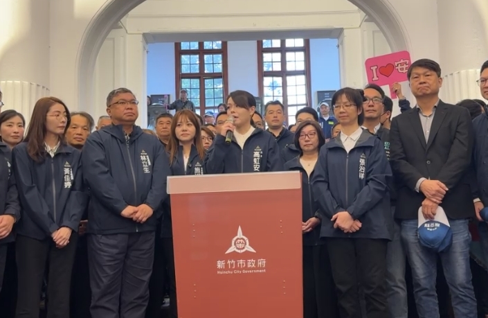 高虹安今復職，淚喊「人生被迫按暫停鍵」！二審無罪：終於有勇氣打給媽報平安…明年尋求連任？她這樣說