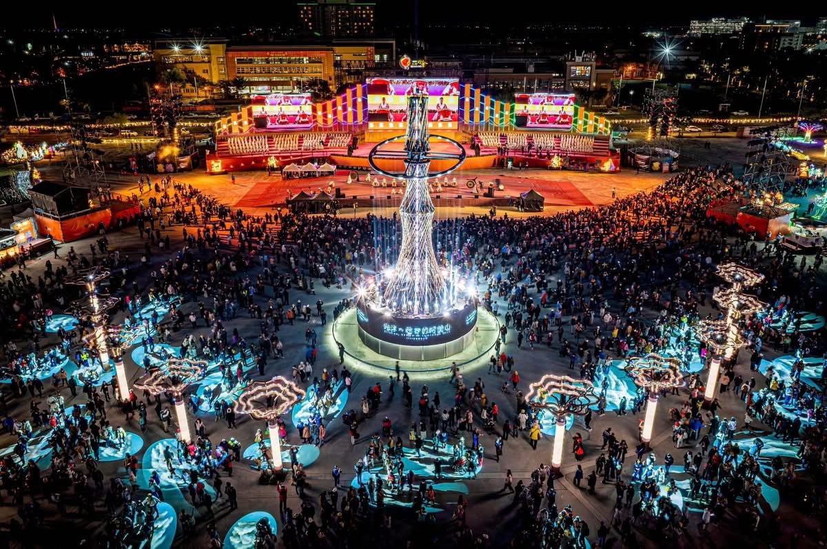 從農業大縣到科技大縣！嘉義燈會盛況空前，謝金河讚縣長翁章梁用心：凡辛苦耕耘，必能歡喜收割