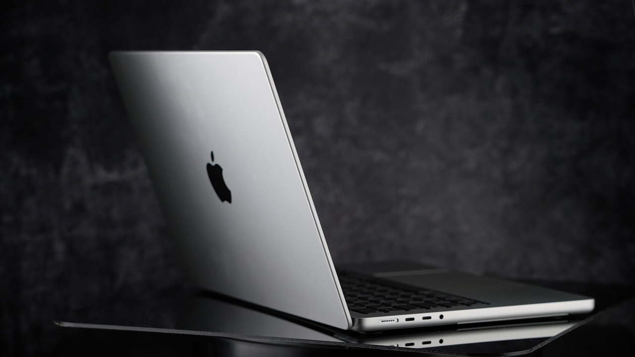 蘋果發表會10/28登場！MacBook Pro觸控筆電將亮相，OLED螢幕、動態島...還有哪些亮點升級？