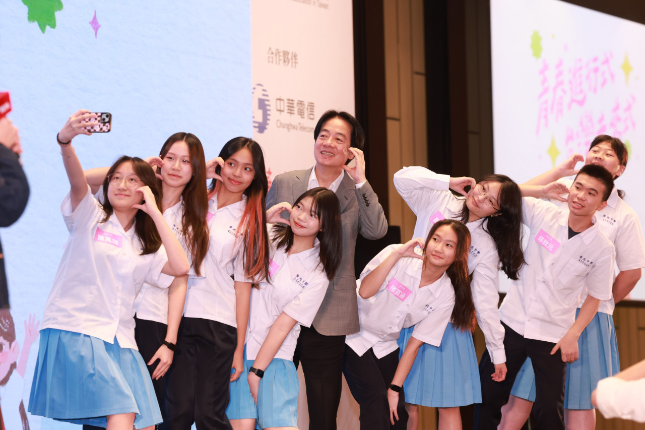 總統與青年論壇》中國會打來嗎？從1.25兆國防預算到淨零永續、打詐怎麼做？賴清德直球對決有問必答