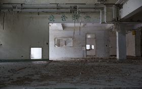 官民互訟13年 雲林縣二崙鄉乳品加工廠的廢墟光年