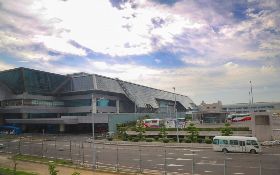 桃機二航廈跳電 9航班近3000旅客受影響