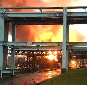 中油桃園煉油廠鍋爐爆炸 火勢沖天