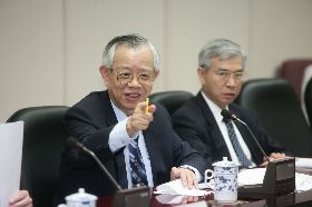 〈央行總裁交接〉施俊吉細數14A彭總裁應該被記得的5大事蹟