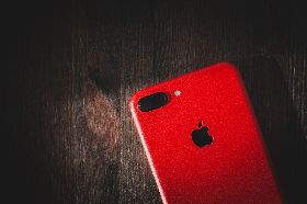 紅色款iPhone 8來了！電信商文件揭密、最快4/9發表？
