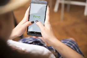 外媒：HTC要活命 應徹底放棄手機業務