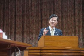 翁啟惠重申清白 「謀殺一位中研院長，台灣獲得了什麼？」