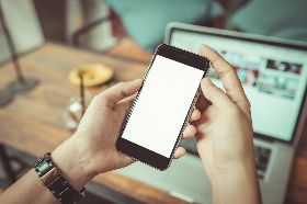 得罪老客戶的最好方式，就是以更低價格出售你的產品