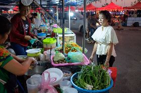 肉圓加乾麵要價90元還沒吃飽 教授：錢變得很薄