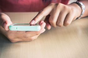 電信三雄搶推新學生方案 主打488吃到飽月租