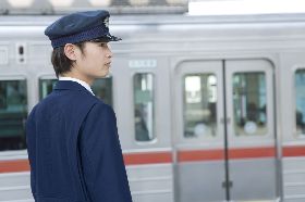 日本電車員工態度差？他說：他們是運輸業不是服務業