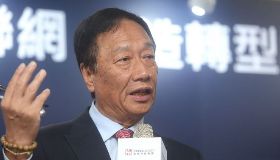 鴻海股價破底創22個月新低 高點回落35％ 市值蒸發7500億元