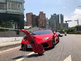 開「小牛」與騎士擦撞被索賠 影片曝光風向大逆轉