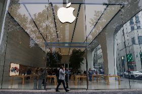 愛瘋XR 10月才賣是軟體問題？或傳邊筐掉色、後蓋缺貨