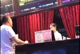 自己摔壞手機還怪別人！奧客飆罵影城人員半小時