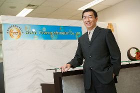 美股強力吸金台股大失血  年線升轉降投資人應快逃？