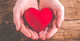 國慶日現大愛 愛心菜販陳樹菊再捐1600萬