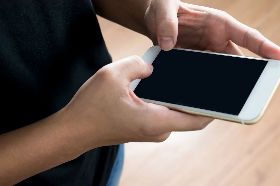 12萬3G用戶 元旦起終止服務