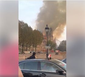 目擊巴黎聖母院大火　李艷秋：當時的景象極為駭人