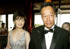 手帕與彈珠…霸氣郭台銘最脆弱的祕密