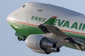 出狠招反制罷工！長榮航擬暫停年終及加薪 有沒有違法？