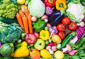 秋行軍蟲入侵、今起強制噴藥！毒理專家：這19種蔬果要注意農藥殘留