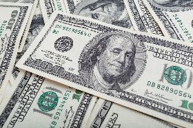 貿易戰害美元變貴 前4月美元投資型保單買氣大腰斬