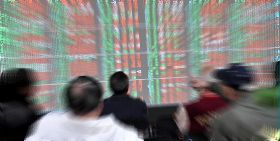 六大壽險公司今年賺近千億股息　不排除賣股獲利了結