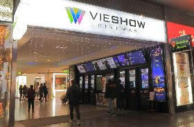 利奇馬襲台》威秀北部據點13時前場次取消、新光三越台北下午2點營業