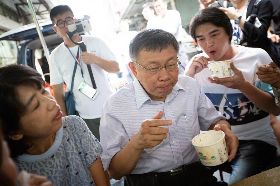 郭台銘棄選 柯文哲回應了