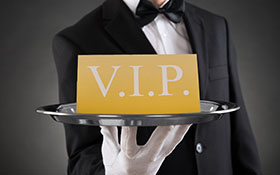 用餐坐最好的位置、專屬私房菜...享有超級特權的VIP對企業真的好嗎？
