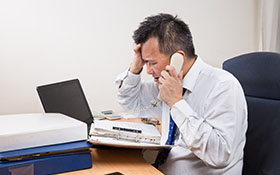 驚傳我駐大阪辦事處長自殺！》人應該用「心」工作，但不要用「命」工作