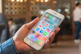 「我想請假一天...」用line請假是不尊重嗎？社交軟體如何改變你的生活