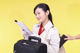 在國外遇扒手，護照、機票都丟了...黑幼龍教你「危機處理」的一堂課