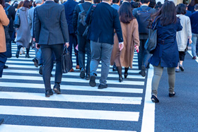 過勞死、職場霸凌...媽，我變「社畜」了！身不由己的日本職場