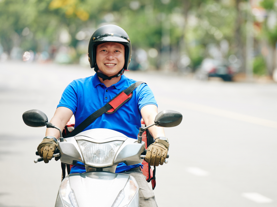 他寧願「四貼騎機車」，也不願花3萬4買地球上最便宜汽車？購買時沒說出的心理需求，是那份尊榮感